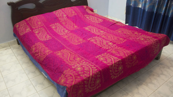 Magenta Shodla Nokshi Kantha