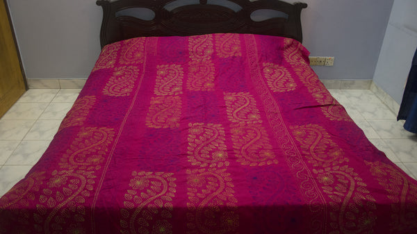 Magenta Shodla Nokshi Kantha