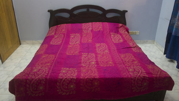 Magenta Shodla Nokshi Kantha