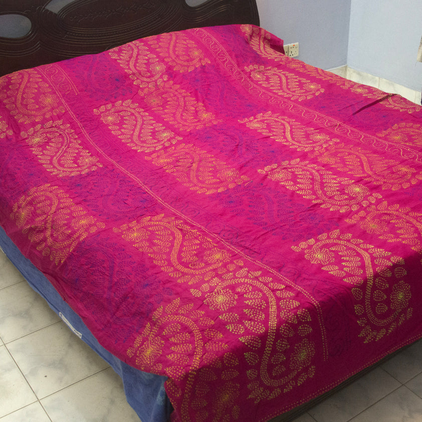 Magenta Shodla Nokshi Kantha